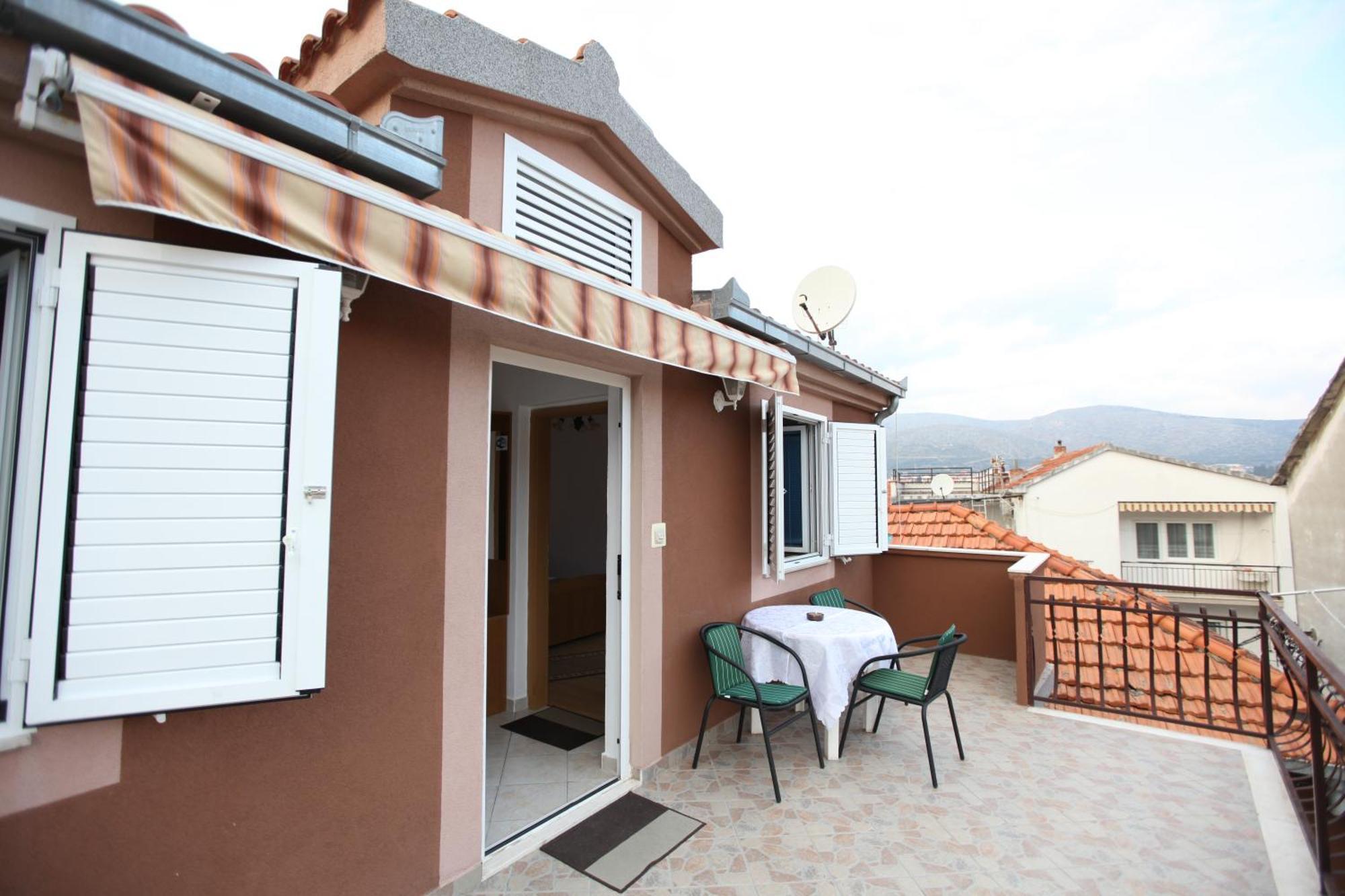 Apartment Jure Trogir Eksteriør bilde
