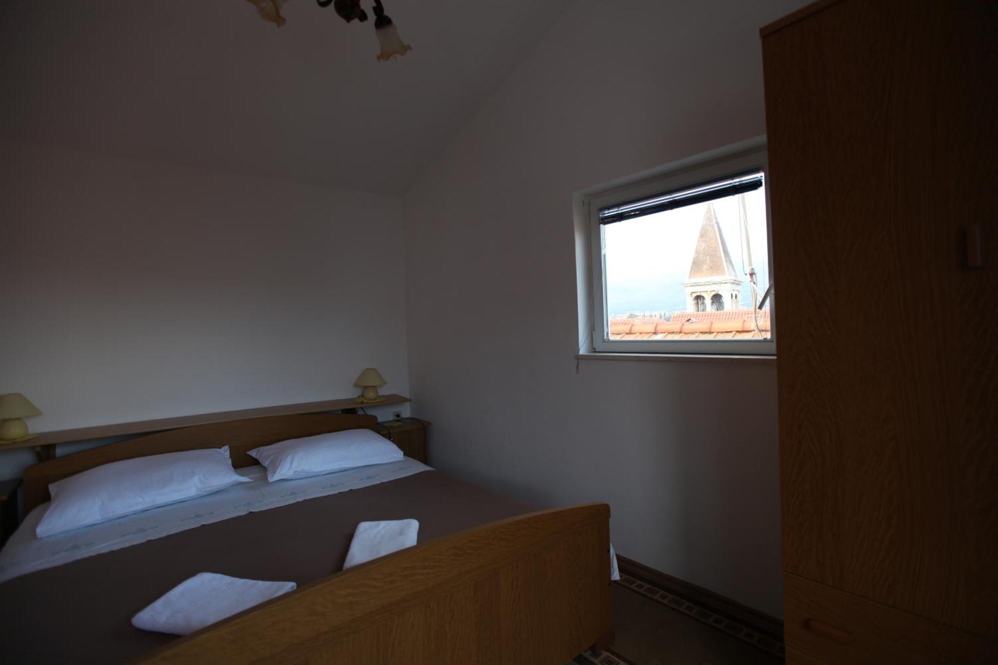 Apartment Jure Trogir Eksteriør bilde